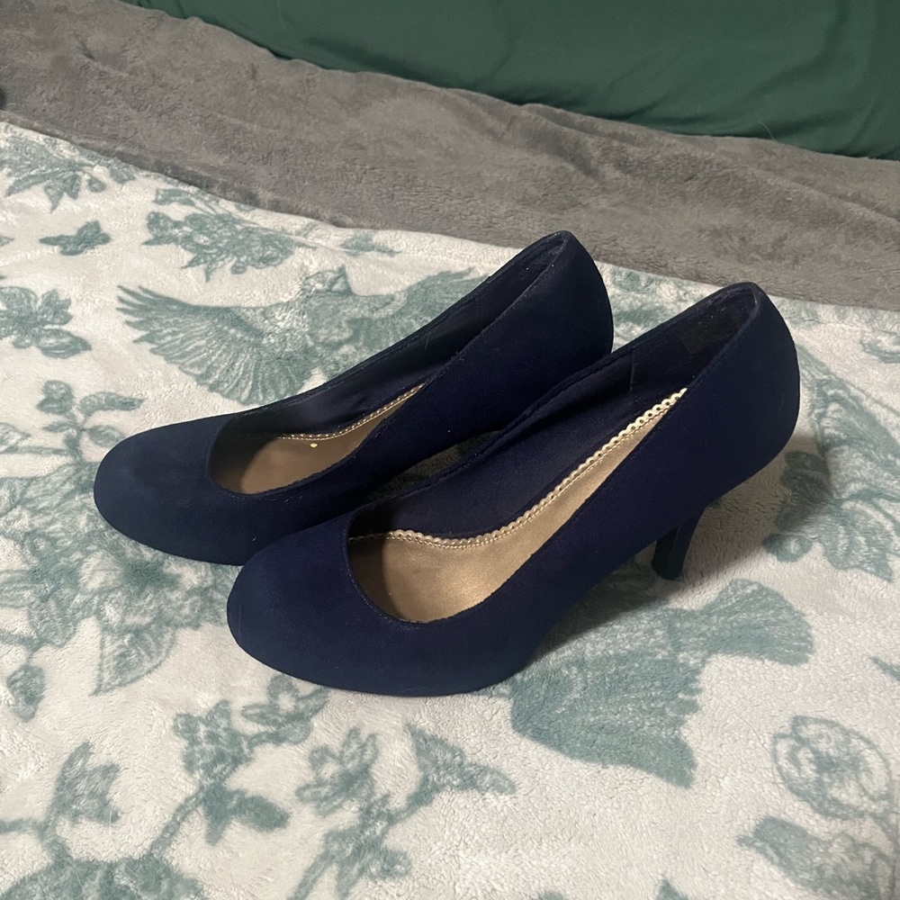Elegant Navy Blue Women's Heels